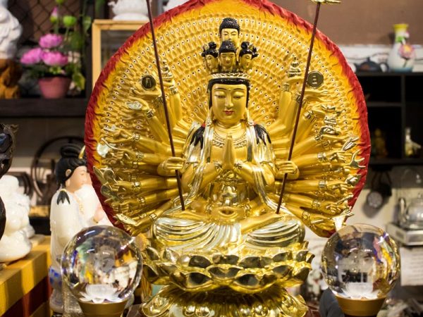 Tượng Thiên Thủ Thiên Nhãn Bồ Tát Composite