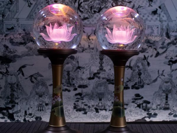 Đèn Thờ Phật Bóng Led Chân Đồng Khắc Hoa Sen