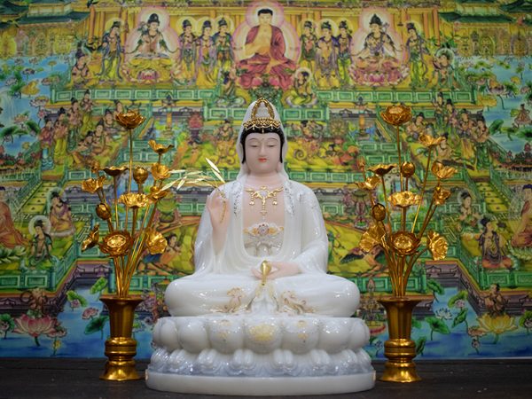 Tượng Phật Bà Quan Âm ngồi đẹp bột đá khoáng trắng phủ nano