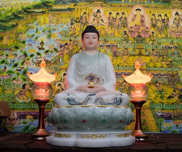 Tượng Phật Thích Ca bột đá khoáng y áo viền hoa văn màu khoáng
