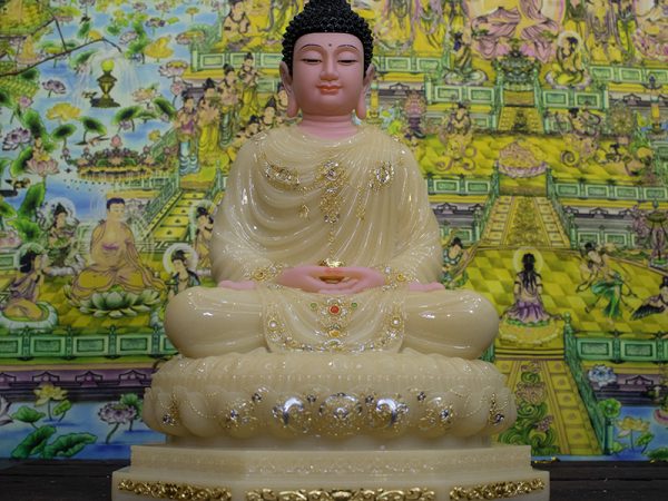Tượng Phật Bổn Sư Thích Ca bột đá thạch anh viền vàng đế 8 cạnh