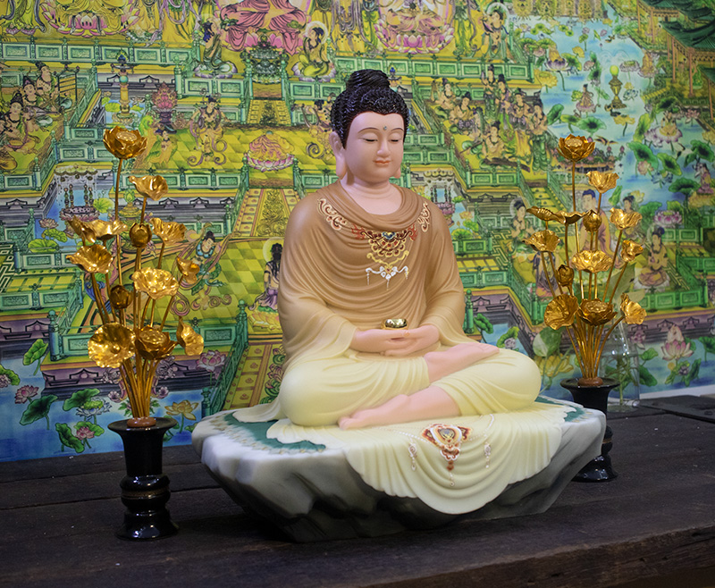 tượng Phật bổn sư thích ca