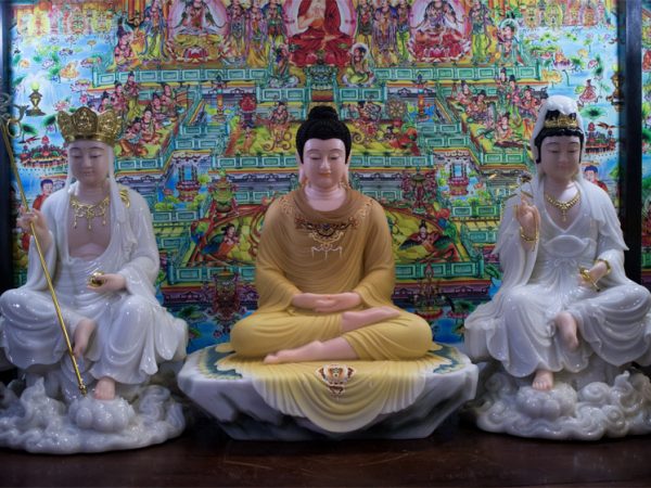 Tôn Tượng Ta bà Tam Thánh ngồi tự tại bằng bột đá 50cm