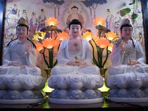 Mẫu Tượng Tam Thế Phật Bột Đá Khoáng Xà Cừ 50cm