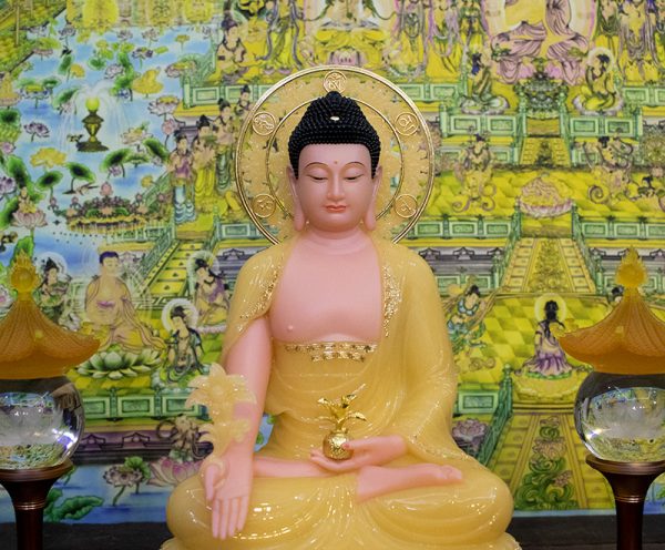 Tượng Đức Phật Dược Sư