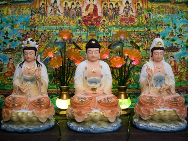 Tượng Tây Phương Tam Thánh ngồi đá khoáng hoa văn viền nổi 19in