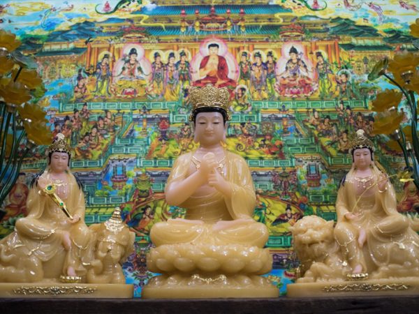 Tượng Phật Hoa Nghiêm Tam Thánh đá thạch anh viền vàng