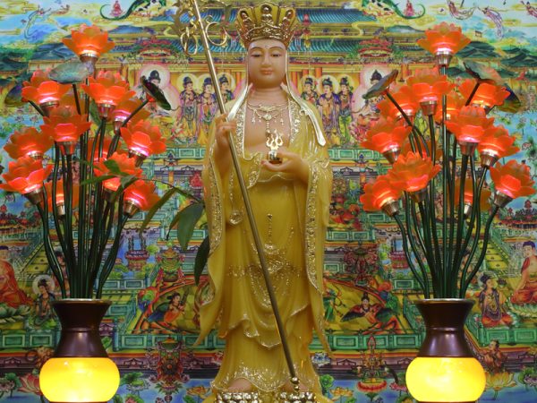 Tượng Địa Tạng đứng bằng bột đá thạch anh viền vàng 70cm
