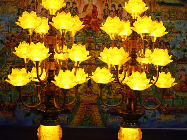 Đèn bàn thờ đẹp đèn thờ phật 13 nhánh, 9 nhánh bóng led