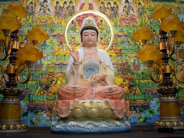 Tượng Mẹ Quan Âm Bồ Tát bằng bột đá - Tượng Phật Bà Quan Âm Đẹp