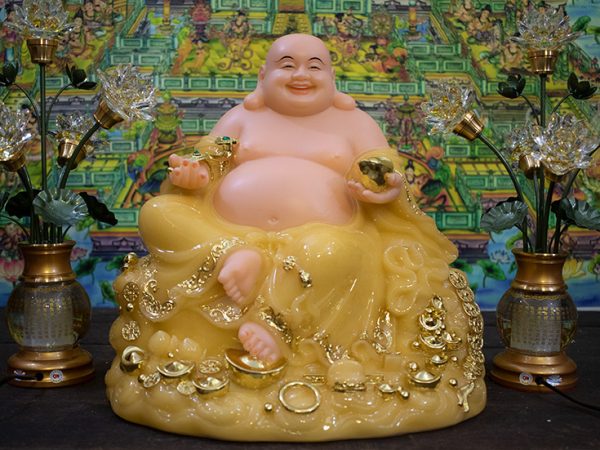Tượng Phật Di Lặc đẹp bằng bột đá thạch anh hoa văn viền vàng