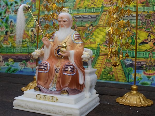 Tượng Thái Bạch Kim Tinh y áo vẽ gấm bột đá ngồi ghế rồng