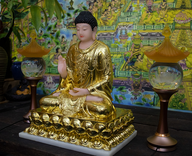 Tượng Phật thích ca mâu ni