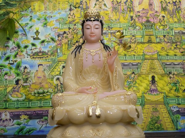Thờ tượng Đại Thế Chí bồ tát để thực hành việc sống đạo đức và hướng thiện